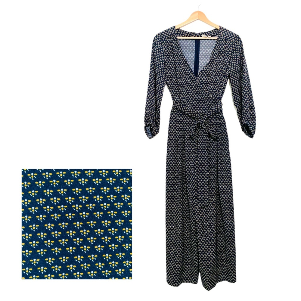 Gap Wrap Wide Leg Navy Blue Print Jumpsuit Size 4 Long Sleeves